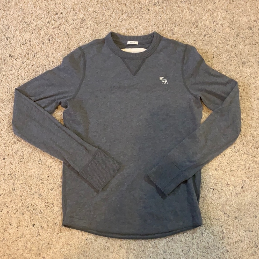 ABERCROMBIE & FITCH Men's Gray Muscle Long Sleeve Moose Logo Lightweight Sweater